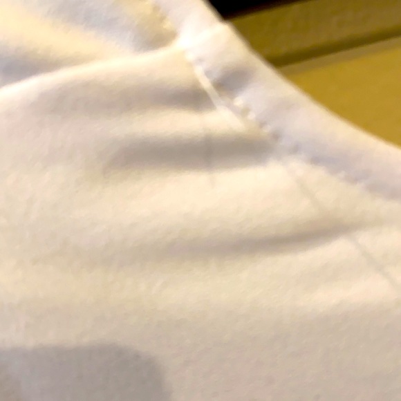 White Kenneth Cole V Neck Tunic laser cut detail l - Picture 6 of 6